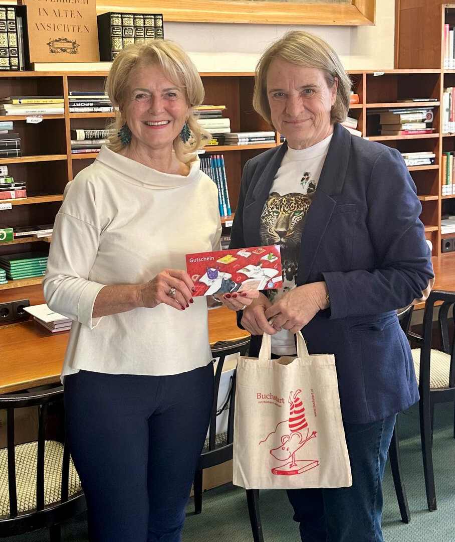 Bürgermeisterin Margit Heissenberger und Andree Feyertag